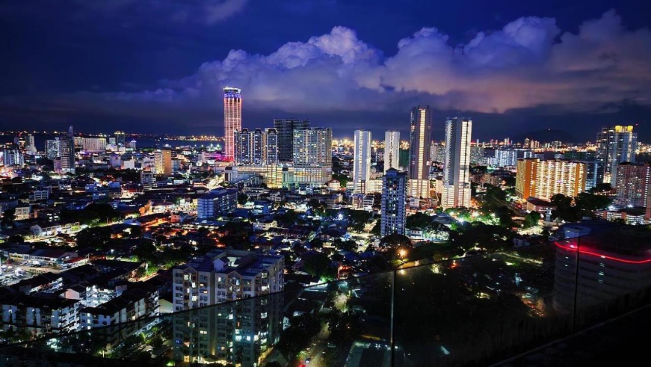 Beacon Executive Suite - Skypool Penang View Джорджтаун Экстерьер фото